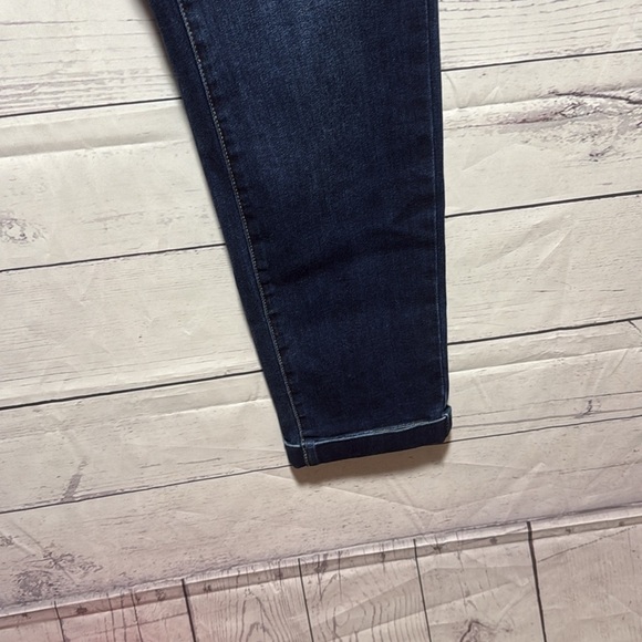 Charlie B Jeans - Picture 3 of 6